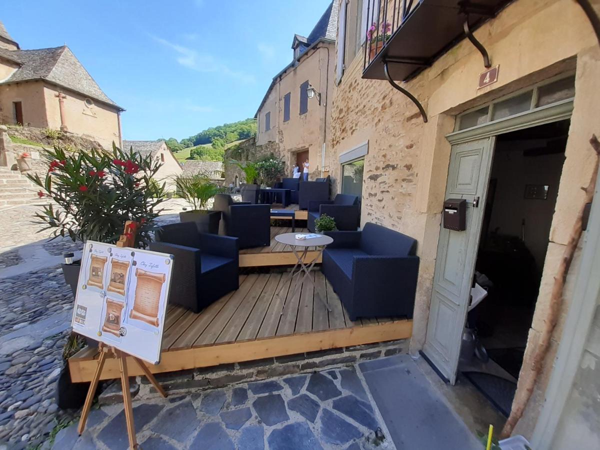Chez Tifille Bed & Breakfast Estaing  Exterior photo
