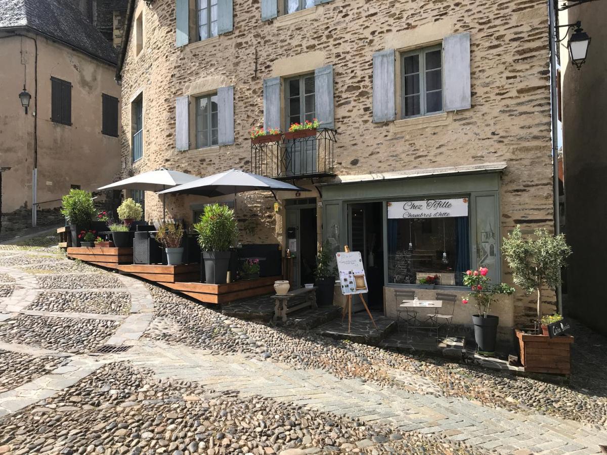 Chez Tifille Bed & Breakfast Estaing  Exterior photo